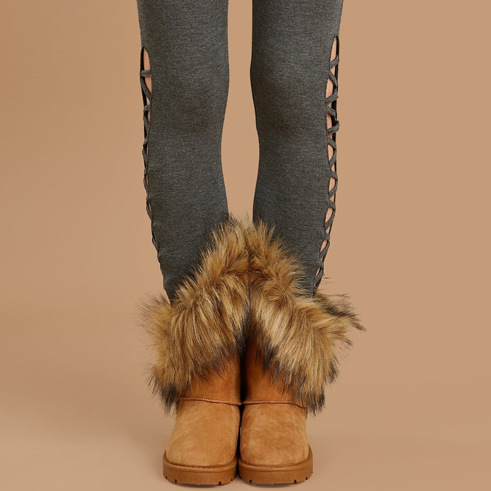 NEW🔥 Tan Cozy Pull On Faux Fur Mid Calf Boots - Picture 4 of 5